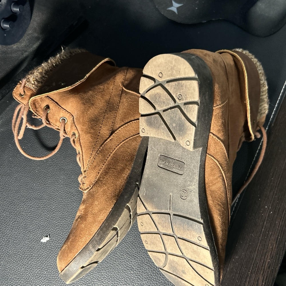Women's Tan Fur-Lined Heeled Boots